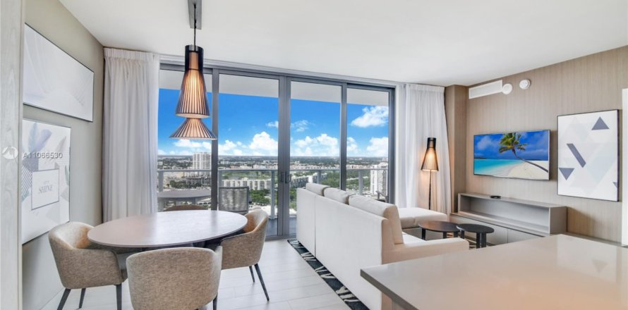 Condo à Hollywood, Floride, 1 chambre  № 1867839