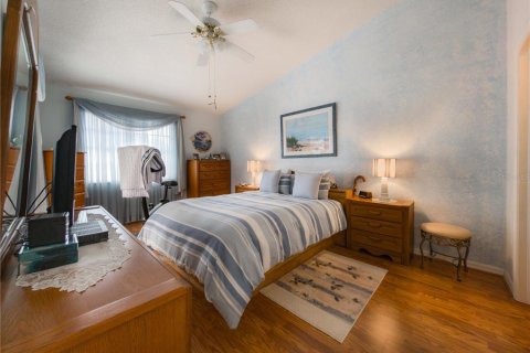 House in Tarpon Springs, Florida 2 bedrooms, 99.41 sq.m. № 1774769 - photo 20