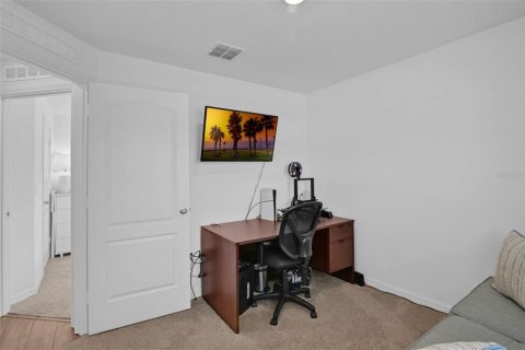 House in Astatula, Florida 5 bedrooms, 184.32 sq.m. № 1907993 - photo 26