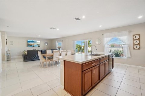 Villa ou maison à vendre à Kissimmee, Floride: 4 chambres, 201.41 m2 № 1538961 - photo 9