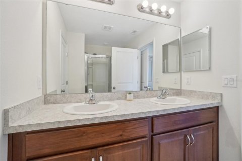 Villa ou maison à vendre à Kissimmee, Floride: 4 chambres, 201.41 m2 № 1538961 - photo 12