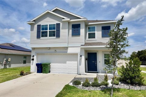 Casa en venta en Winter Haven, Florida, 5 dormitorios, 209.4 m2 № 1915219 - foto 1