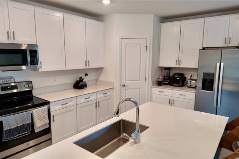 Casa en venta en Winter Haven, Florida, 5 dormitorios, 209.4 m2 № 1915219 - foto 16