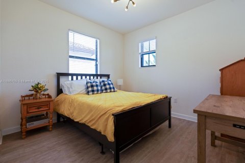 Купить виллу или дом в Хомстед, Флорида 5 спален, 232.63м2, № 1933477 - фото 14