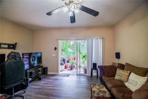 Touwnhouse à vendre à Fish Hawk, Floride: 2 chambres, 128.48 m2 № 1609406 - photo 12