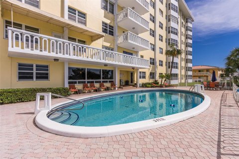 Condo in Fort Lauderdale, Florida, 2 bedrooms № 2185065 - photo 10