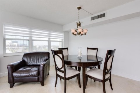 Condo in Fort Lauderdale, Florida, 2 bedrooms № 2185065 - photo 16