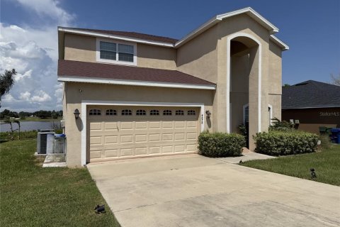 Villa ou maison à louer à Winter Haven, Floride: 5 chambres, 224.73 m2 № 2383696 - photo 2