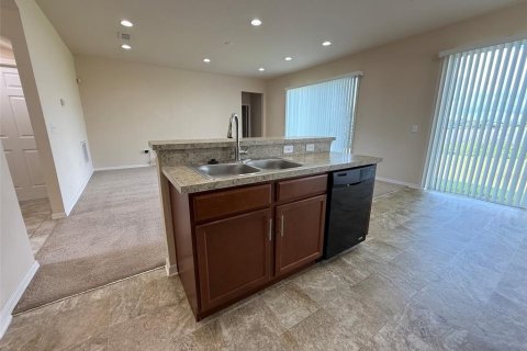 Villa ou maison à louer à Winter Haven, Floride: 5 chambres, 224.73 m2 № 2383696 - photo 10