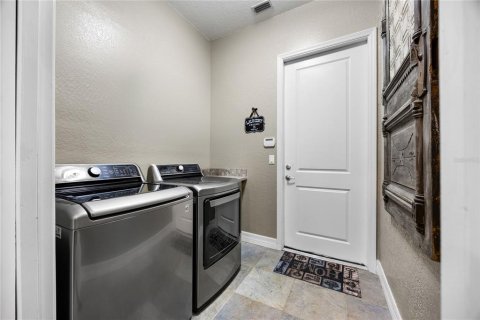 House in Polk City, Florida 3 bedrooms, 237.74 sq.m. № 1449793 - photo 30