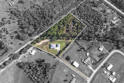 House in Polk City, Florida 3 bedrooms, 237.74 sq.m. № 1449793 - photo 12