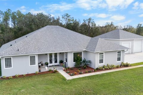 House in Polk City, Florida 3 bedrooms, 237.74 sq.m. № 1449793 - photo 6