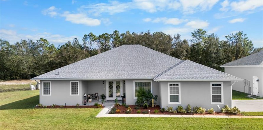 House in Polk City, Florida 3 bedrooms, 237.74 sq.m. № 1449793