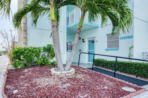 Condo à Gulfport, Floride, 2 chambres № 2094144