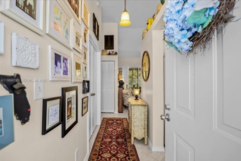 Купить кондоминиум в Юпитер, Флорида 2 спальни, 87.79м2, № 2044249 - фото 2