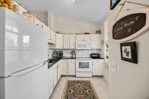 Купить кондоминиум в Юпитер, Флорида 2 спальни, 87.79м2, № 2044249 - фото 8