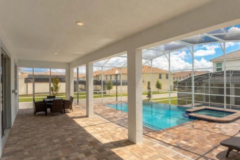 House in Davenport, Florida 8 bedrooms, 363.15 sq.m. № 2395923 - photo 26