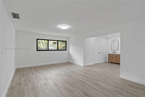 Casa en venta en Palmetto Bay, Florida, 4 dormitorios, 216.65 m2 № 1695688 - foto 20