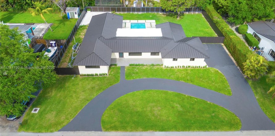 Casa en Palmetto Bay, Florida 4 dormitorios, 216.65 m2 № 1695688