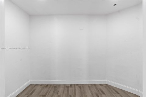 Casa en venta en Palmetto Bay, Florida, 4 dormitorios, 216.65 m2 № 1695688 - foto 30