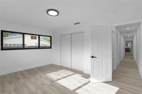 Casa en venta en Palmetto Bay, Florida, 4 dormitorios, 216.65 m2 № 1695688 - foto 26