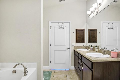 Casa en venta en Dundee, Florida, 3 dormitorios, 135.36 m2 № 1882842 - foto 15
