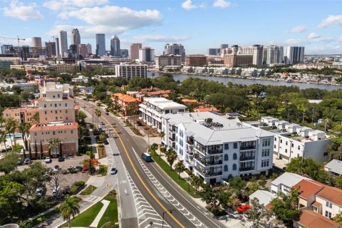 Condominio en Tampa, Florida, 3 dormitorios № 2092297