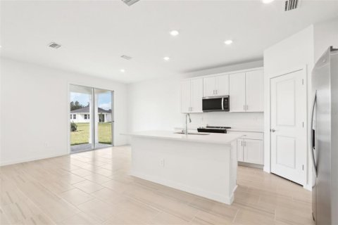 House in Palm Coast, Florida 3 bedrooms, 138.52 sq.m. № 1286624 - photo 8
