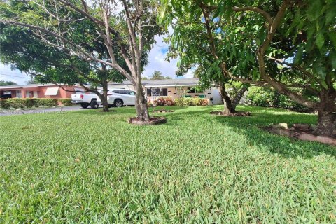House in Miramar, Florida 3 bedrooms, 125.88 sq.m. № 1926099 - photo 22