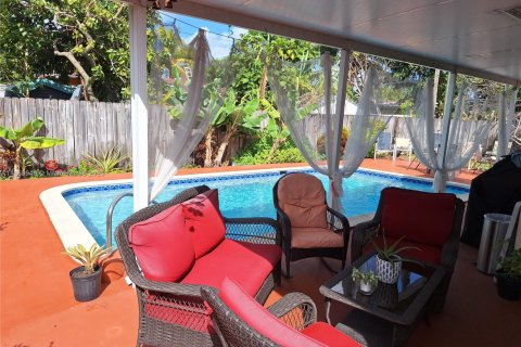 House in Miramar, Florida 3 bedrooms, 125.88 sq.m. № 1926099 - photo 4