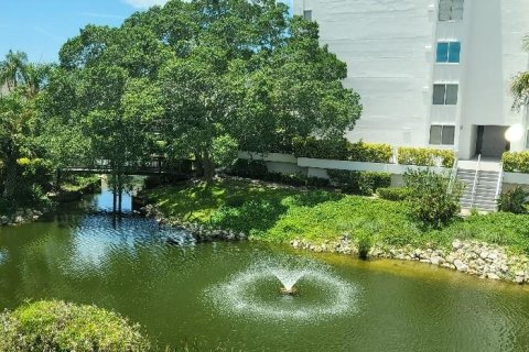 Copropriété à vendre à Sarasota, Floride: 2 chambres, 99.87 m2 № 736838 - photo 4