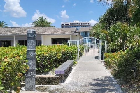 Copropriété à vendre à Sarasota, Floride: 2 chambres, 99.87 m2 № 736838 - photo 8