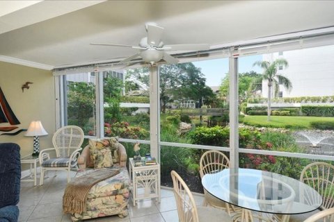 Copropriété à vendre à Sarasota, Floride: 2 chambres, 99.87 m2 № 736838 - photo 25