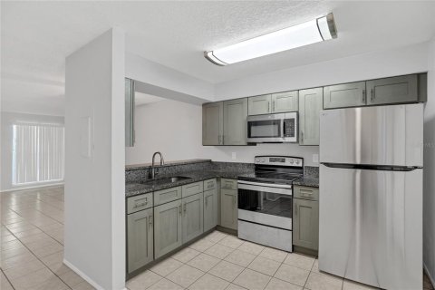 Townhouse in Orlando, Florida 2 bedrooms, 81.01 sq.m. № 2105654 - photo 2