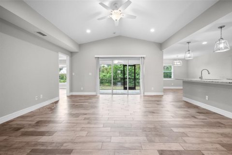 Villa ou maison à vendre à Rotonda, Floride: 3 chambres, 148.74 m2 № 2294544 - photo 8
