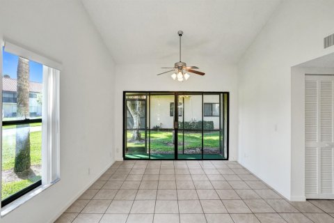 Condo in Boynton Beach, Florida, 2 bedrooms № 2188964 - photo 9