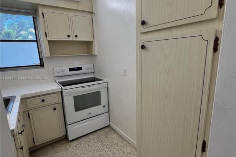 Снять в аренду квартиру в Майами, Флорида 2 спальни, 74.32м2, № 1956108 - фото 6