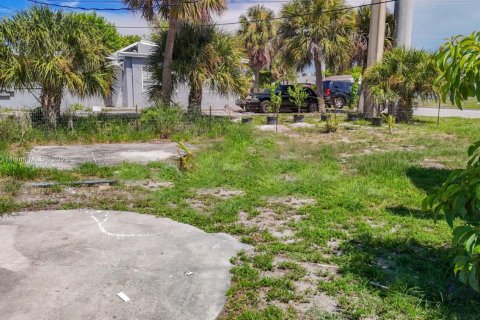 House in Riviera Beach, Florida 4 bedrooms, 86.96 sq.m. № 1851923 - photo 25