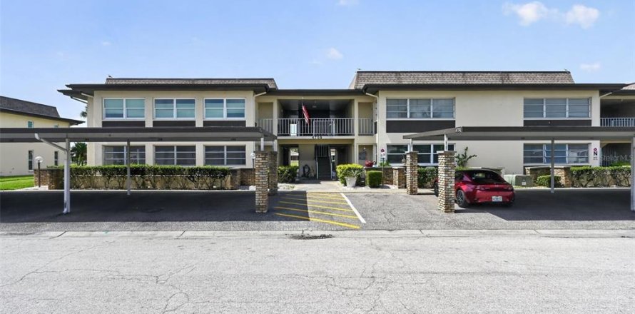Condo à New Port Richey, Floride, 1 chambre № 2413825