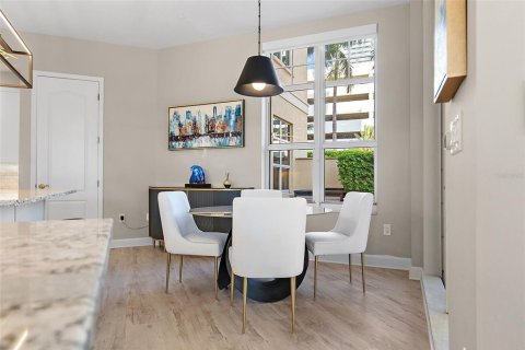 Condo in Saint Petersburg, Florida, 3 bedrooms  № 1773386 - photo 15