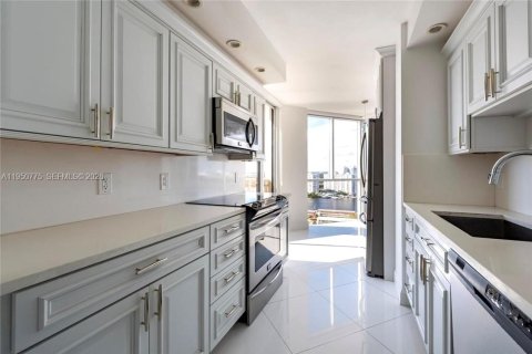 Condominio en alquiler en Aventura, Florida, 2 dormitorios, 120.77 m2 № 2009401 - foto 8