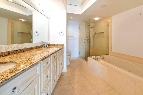 Condominio en alquiler en Aventura, Florida, 2 dormitorios, 120.77 m2 № 2009401 - foto 11