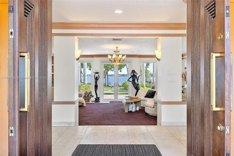 House in Jupiter, Florida 5 bedrooms, 617.24 sq.m. № 1852043 - photo 18