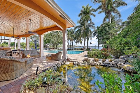 House in Jupiter, Florida 5 bedrooms, 617.24 sq.m. № 1852043 - photo 15