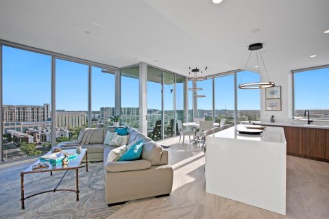 Copropriété à vendre à Saint Petersburg, Floride: 3 chambres, 197.6 m2 № 2413632 - photo 3