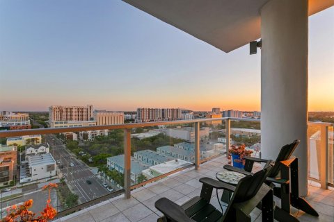 Copropriété à vendre à Saint Petersburg, Floride: 3 chambres, 197.6 m2 № 2413632 - photo 23