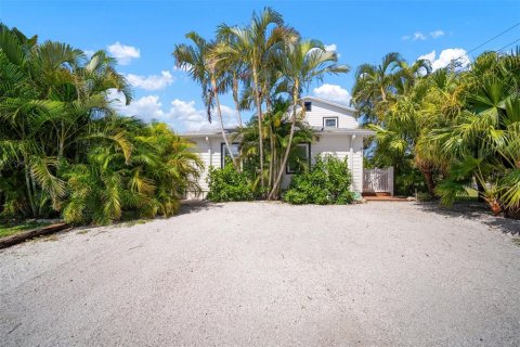 Villa ou maison à vendre à Saint Petersburg, Floride: 3 chambres, 164.53 m2 № 1690752 - photo 1