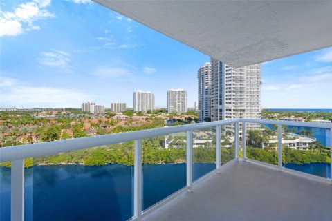 Condo in Aventura, Florida, 2 bedrooms  № 1975175 - photo 26