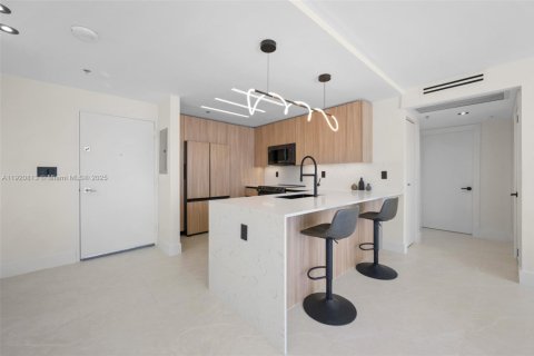 Condo in Aventura, Florida, 2 bedrooms  № 1975175 - photo 12