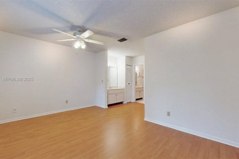 Adosado en venta en Miami, Florida, 2 dormitorios, 102.19 m2 № 1992051 - foto 23